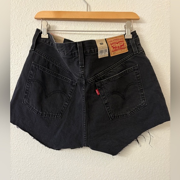 LEVI 501 Denim Cut-off Shorts NWT - Picture 4 of 5